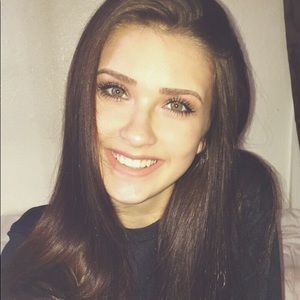 Meet your Posher, Shaina